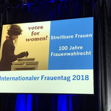 100 Jahre Frauenwahlrecht im Savoy Theater