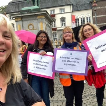 Mahnwache am Rathaus